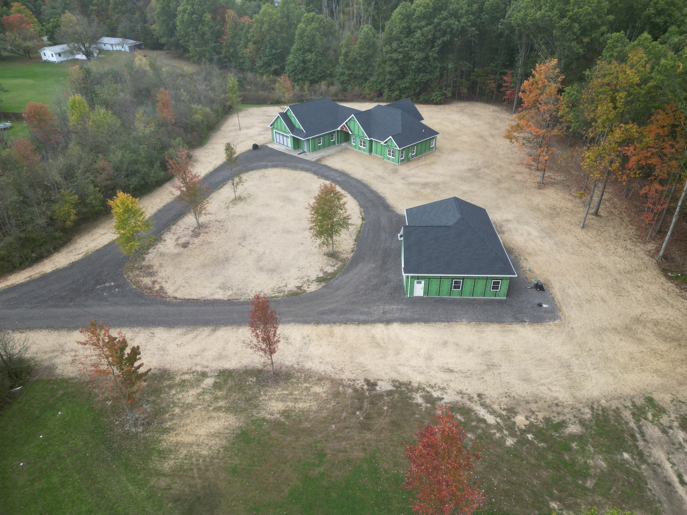 Single-Family Home with Garage - Image 14