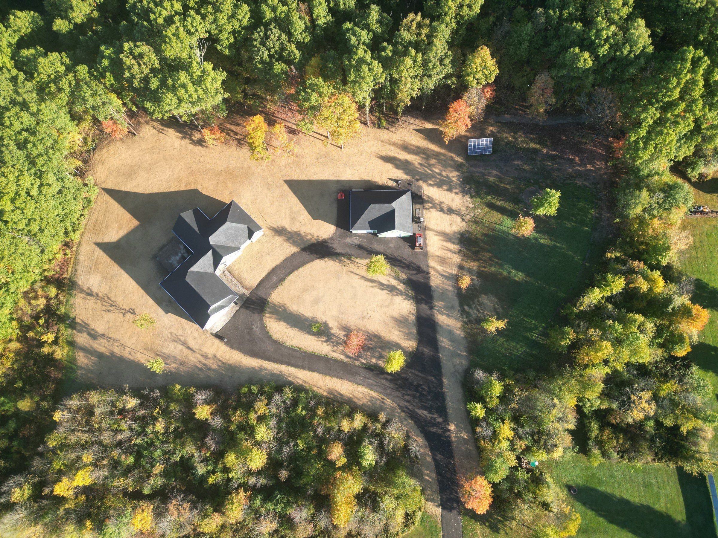 Single-Family Home with Garage - Image 11