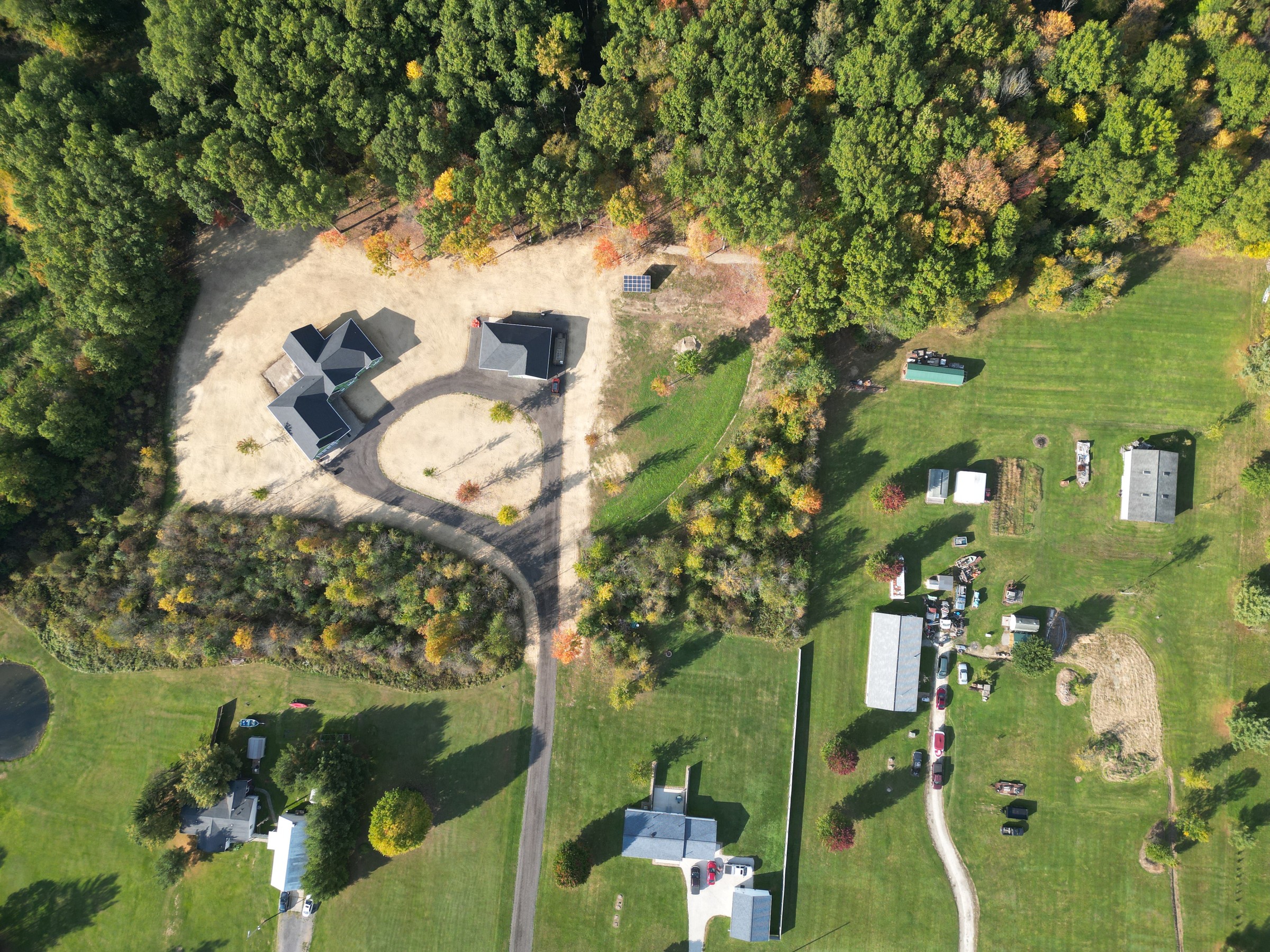 Single-Family Home with Garage - Image 12